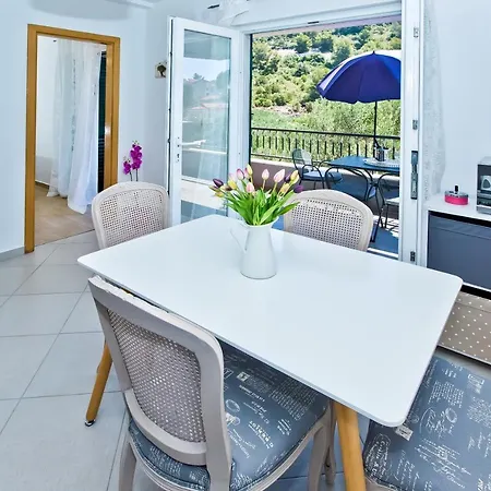 Apartment Maslina Milna (Hvar)