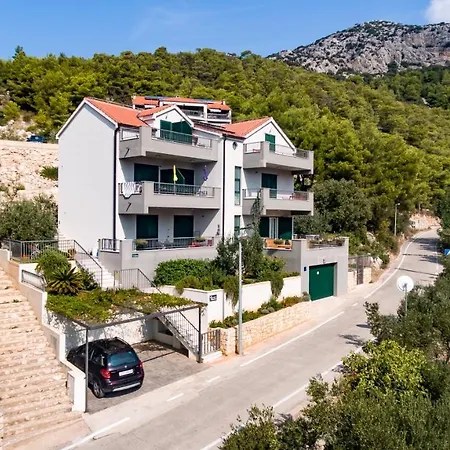 Apartment Maslina *